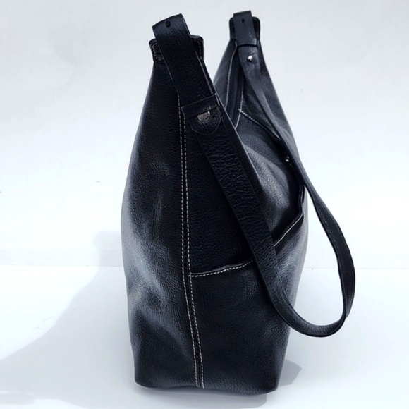 Maxx New York Black Leather Shoulder Bag - Picture 4 of 13